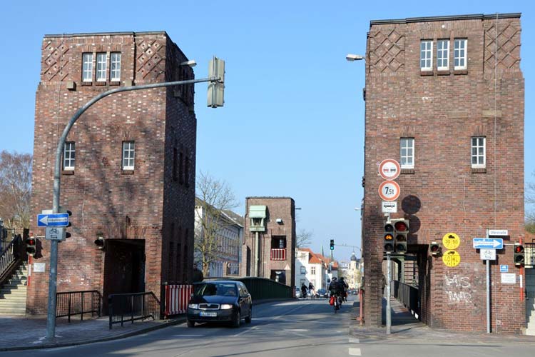 Das Schicksal der Cäcilienbrücke liegt in Händen von Ingenieurbüros, die die Oldenburger Ideen jetzt auf ihre Machbarkeit untersuchen.