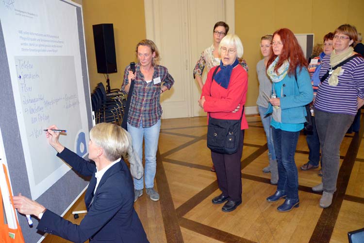 Wie soll der Pflegestützpunkt, der am kommenden Montag im Rat der Stadt Oldenburg beschlossen werden soll, ausgestattet sein und arbeiten?