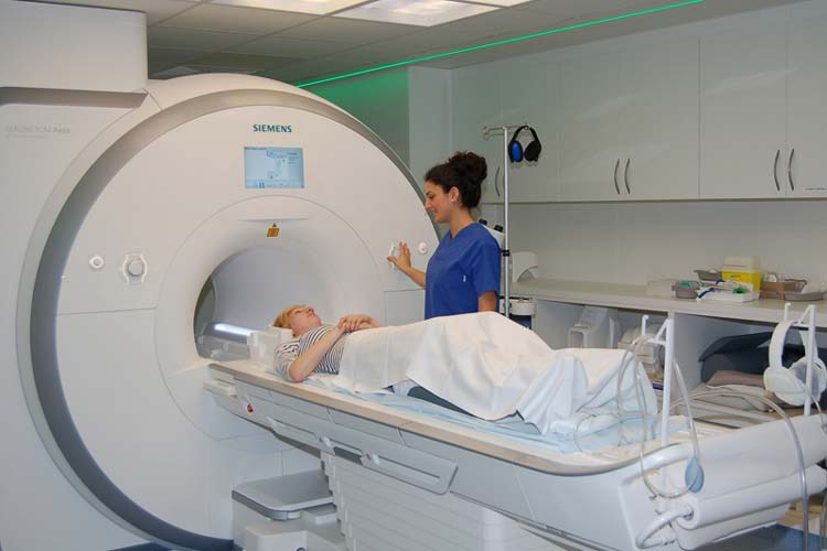 Ab sofort ist im Klinikum Oldenburg ein Kernspintomograph der neuesten Generation im Einsatz. Für Patienten bringt das Gerät viele Vorteile.