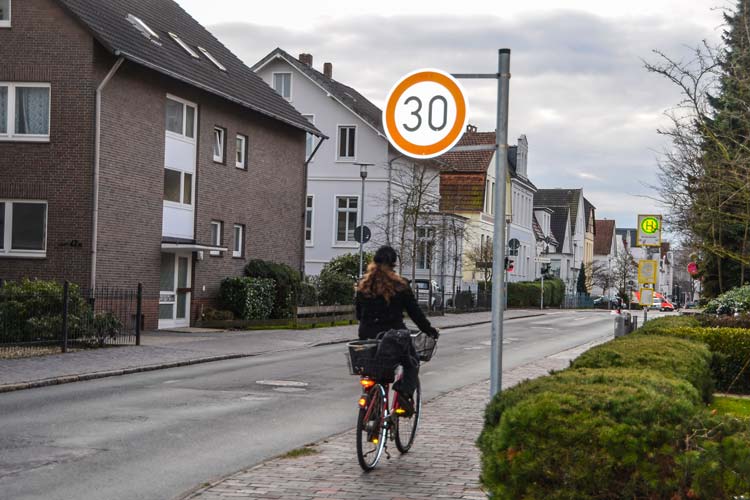 Nur wenige Radfahrer trauen sich in Oldenburg auf die Straße.