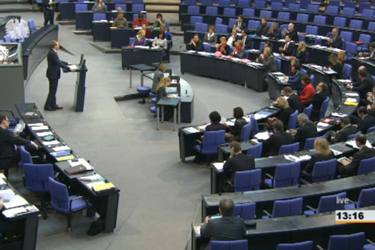 Dennis Rohde hielt am Donnerstag seine erste Rede im Bundestag.