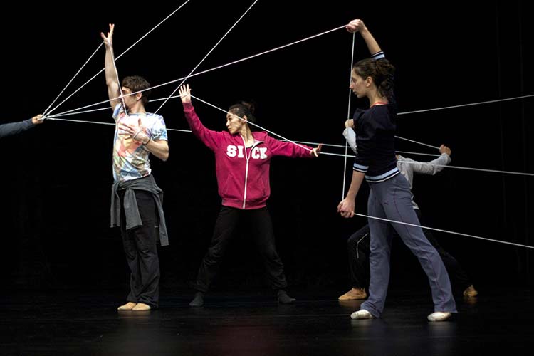 ie schönste aller Welten wird derzeit von der BallettCompagnie Oldenburg einstudiert. Uraufführung im Staatstheater ist am 14. Februar.