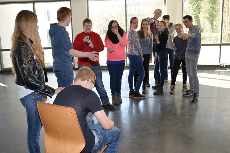 Am 9. Oldenburger Schülerstreitschlichterforum an der Uni Oldenburg nahmen heute mehr als 250 Schüler und Lehrkräfte aus der Region teil.