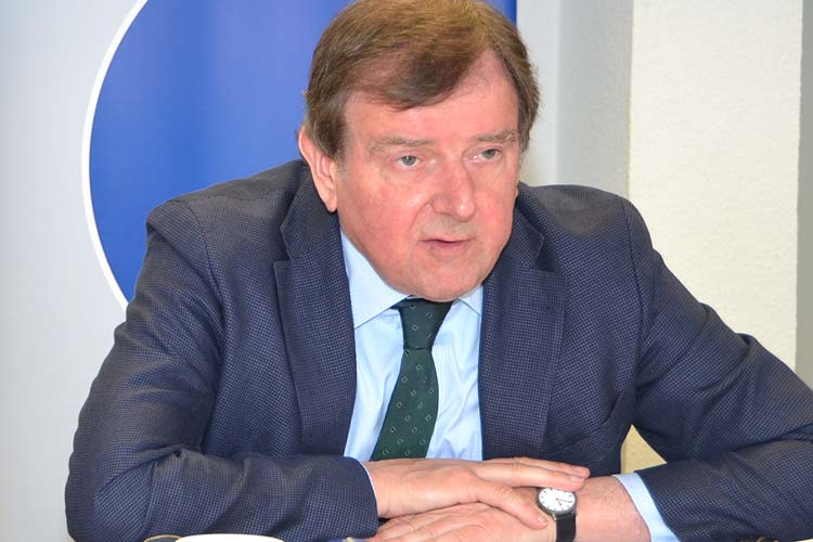 Eine mittelstandsfreundliche Reform der Erbschaftsteuer forderte der Präsident der Oldenburgischen Industrie- und Handelskammer, Gert Stuke, anlässlich der IHK-Jahresbilanz. Die Industriebetriebe haben 2014 rund 700 neue Arbeitsplätze geschaffen.