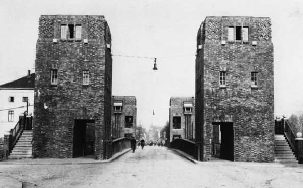 Cäcilienbrücke nach dem Neubau 1927.