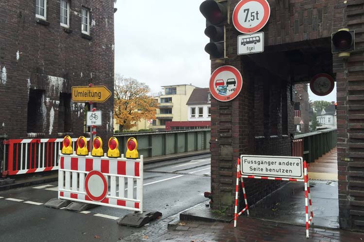 Die Oldenburger Cäcilienbrücke wird vom 11. Januar bis voraussichtlich 19. Januar für den Autoverkehr gesperrt.