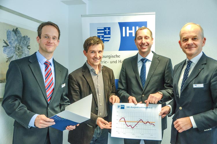 Björn Schaeper, Jochen Müller, Jan Mohrmann und Joachim Peters stellten heute die IHK-Konjunkturumfrage vor.