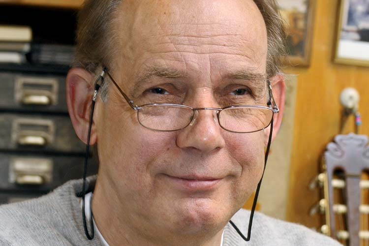 Zum Auftakt der Reihe Erzähl uns von früher am 11. November ist der Oldenburger Schriftsteller Klaus Modick zu Gast.