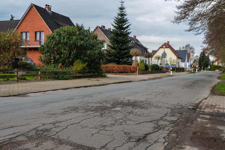 Im Vorfeld ihres geplanten Haushaltsbeschlusses steht die Oldenburger Politik vor einer Grundsatzdebatte über die Straßenbaufinanzierung.