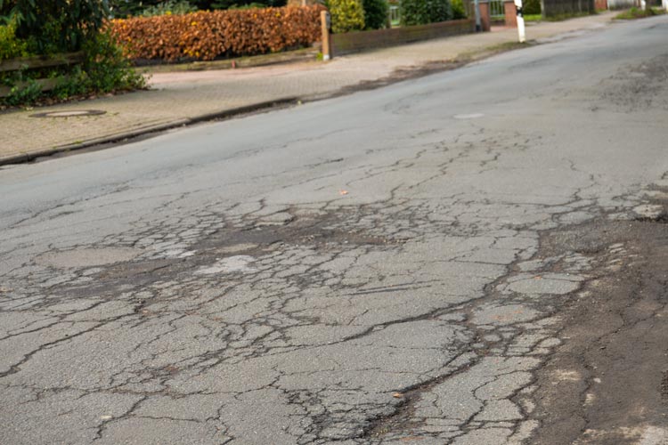 Das Thema Straßenausbaubeiträge soll jetzt im Oldenburger Verkehrsausschuss behandelt werden.