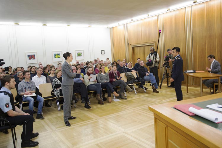 Im Saal des Oberlandesgerichtes Oldenburg gab es eine öffentliche Probe zu Terror vom Oldenburgischen Staatstheater.