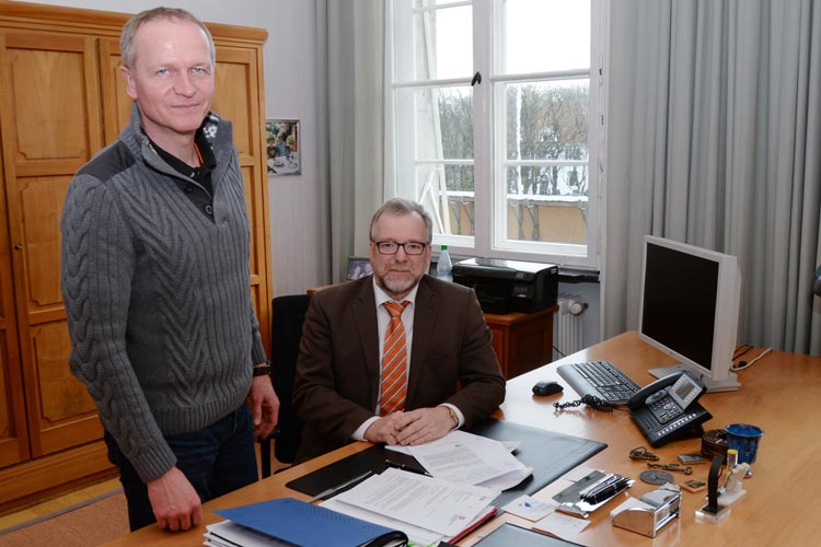 Polizeioberrat Thomas Kues und Polizeipräsident Johann Kühme stellten die Fallzahlen vor, die im Zusammenhang mit Flüchtlingen stehen.