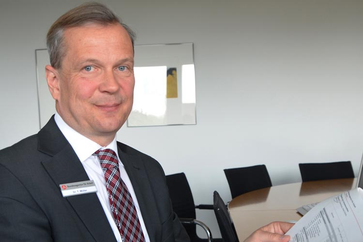 Dr. Thorsten Müller, Leiter der Agentur für Arbeit im Bezirk Oldenburg-Wilhelmshaven, stellte die neuesten Arbeitsmarktdaten vor.