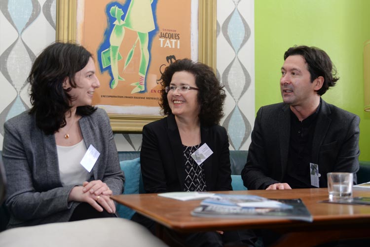 Natalia Petrillo, Gabriele Heinen-Kljajić und Mustafa Akça haben in der Oldenburger Kulturetage das Interkulturforum Cross Culture eröffnet.