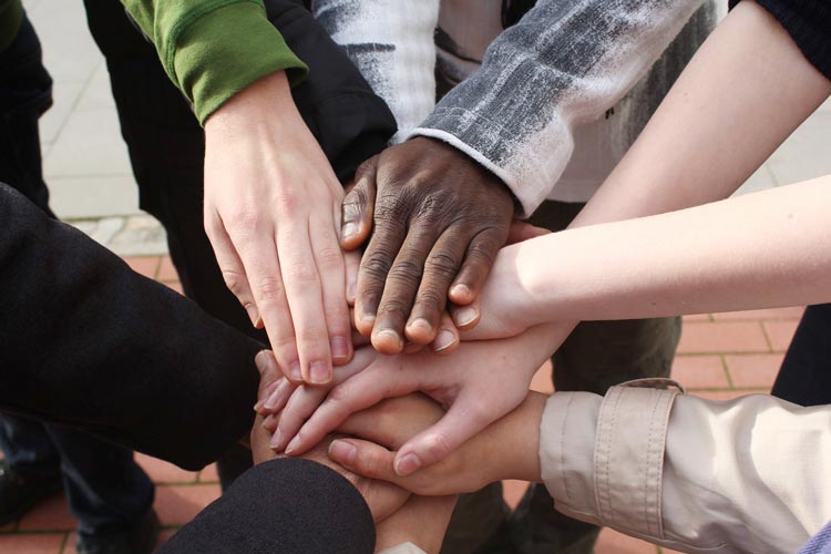 Die Flüchtlingshilfe Oldenburg bietet in Kooperation mit dem Verein IBIS eine Basisqualifizierung für ehrenamtliche Integrationslotsen an.