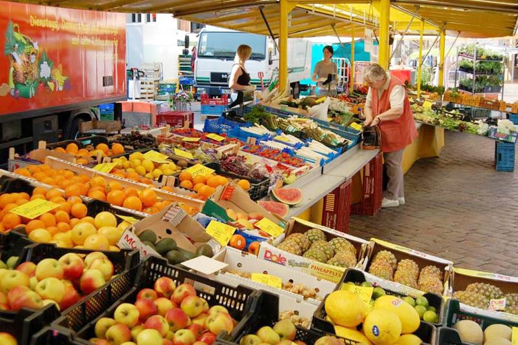 Auf den Oldenburger Wochenmärkten auf dem Rathausmarkt und dem Pferdemarkt findet ein Frühlingsfest für den guten Zweck statt.