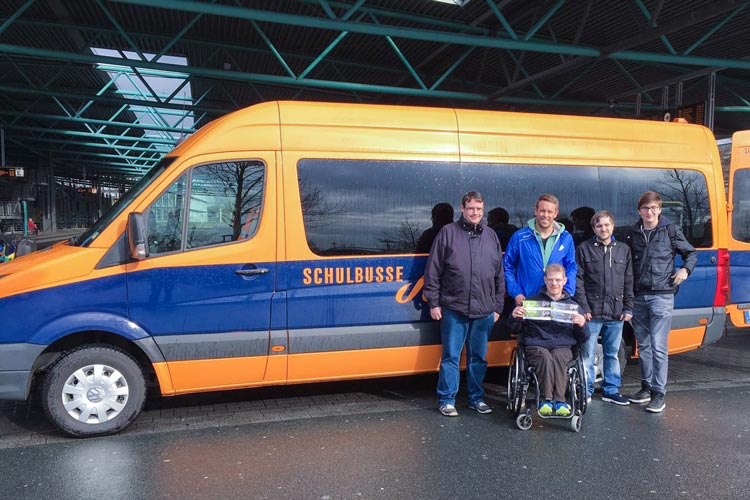 Die Fans wollen auch auswärts mitjubeln – hier bei der Fahrt zum Auswärtsspiel des VfB Oldenburg gegen den BV Cloppenburg.