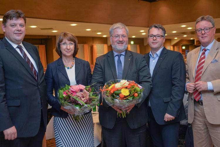 Jens Nacke, Barbara Woltmann, Stephan Albani, Michael Eggers und Gastredner Michael Grosse Brömer nach der Wahl des Bundestagskandidaten im Spohler Krug.