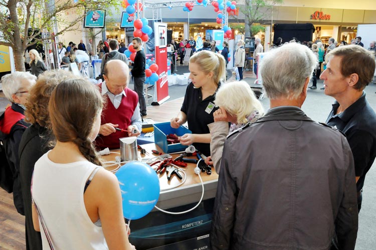 Der Tag des Handwerks bezieht die Besucher in Oldenburg aktiv mit ein.