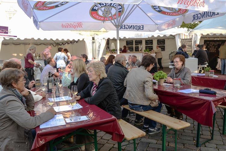 Die Vielfalt des Weines steht wieder auf dem Programm des Oldenburger Weinfestes, das vom 8. bis zum 11. September auf dem Schlossplatz stattfindet.