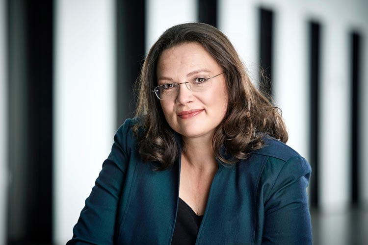 Eine rote Ministerin aus der Bundesregierung wird die nächste Oldenburger Grünkohlkönigin: Arbeits- und Sozialministerin Andrea Nahles.