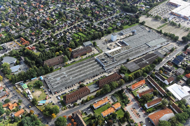 In den nächsten Tagen werden die Produktionshallen auf dem ehemaligen AEG-Gelände im Oldenburger Stadtteil Kreyenbrück abgerissen. Die Stadt hatte das 6,4 Hektar große Gelände erworben.