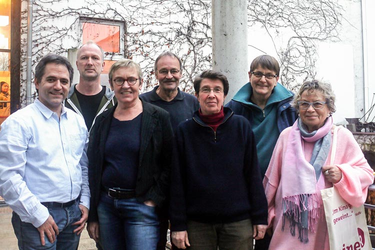 Christoph Sahm, Volker Schulze, Helga Wilhelmer, Thomas Hellmold, Frauke Peters, Brigitte Gläser und Dagmar Stuckmann (von links) bilden den Vorstand des Fördervereins für das Cine k.