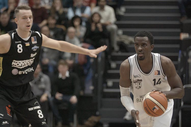 Das Oldenburger Cine k zeigt die Basketball-Dokumentation Starting 5 über die Pro A-Mannschaft Hamburg Towers.