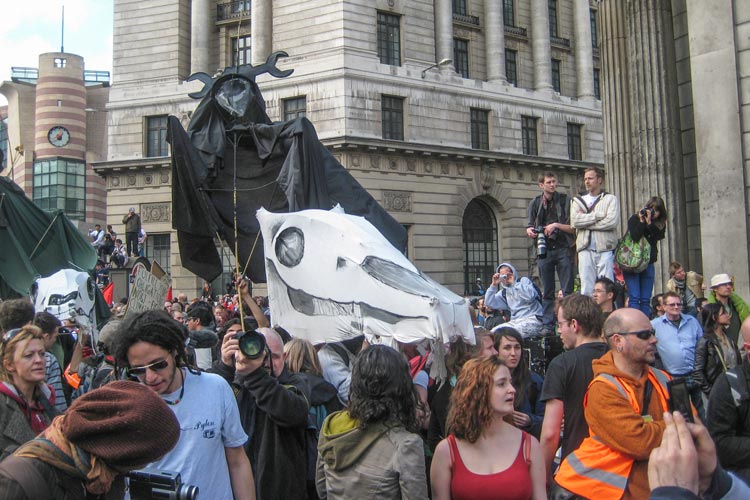 G20-Proteste 2009 (Symbolbild). Foto: Gareth Foote / flickr.com; Lizenz: CC BY-SA 2.0 20 Industrienationen und Schwellenländer treffen sich zum G20-Gipfel in Hamburg. Zehn Oldenburger Gruppen haben Veranstaltungen geplant.