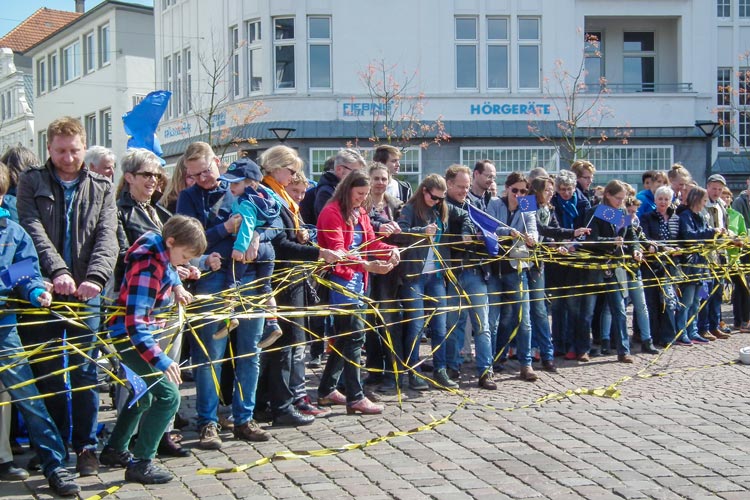Auch am letzten Sonntag haben sich Befürworter der Pulse of Europe-Bewegung in Oldenburg versammelt, um ein Zeichen für ein geeintes Europa zu setzen.