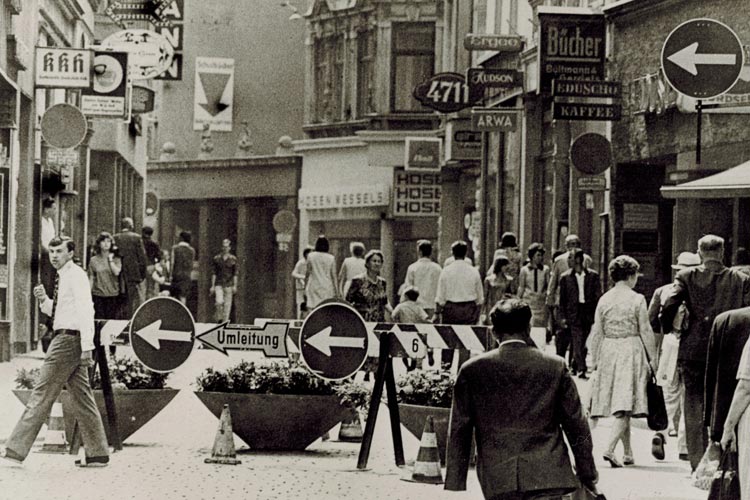 Bau der Fußgängerzone, Lange Straße, Juli 1967.