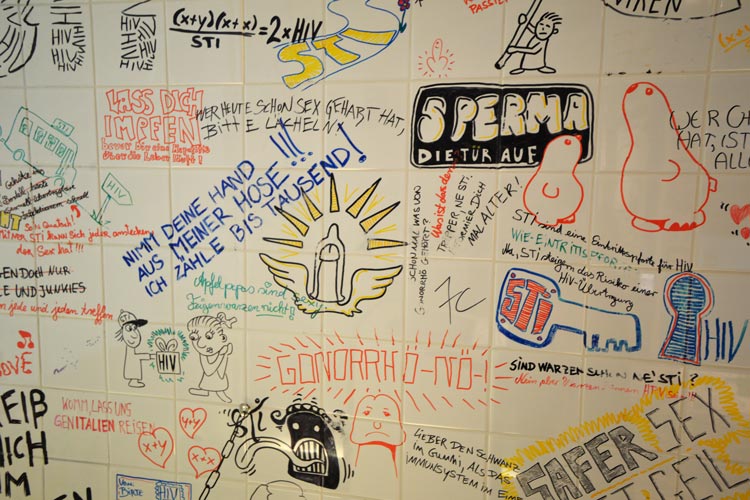 Die Ausstellung lädt zum Entdecken ein – bunt, lustig, aktiv.