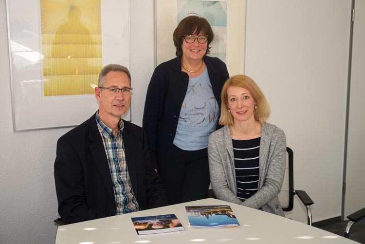 Die Geschäftsführerin des Bündnis Pflege, Friederike Oltmer, Sozialdezernentin Dagmar Sachse und der Bündnis-Vorsitzende Bernd-Günter Schwabe (von links) wollen die pflegerische Versorgungslandschaft nachhaltig verbessern.