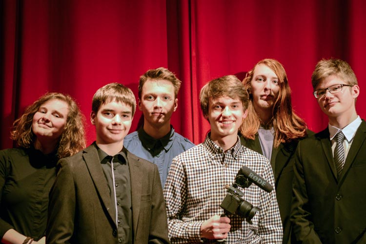 Die Teilnehmenden vom Neuen Gymnasium Oldenburg konnten mit ihrem Film Fixierte Augenblicke die U_ACT-Jury begeistern.