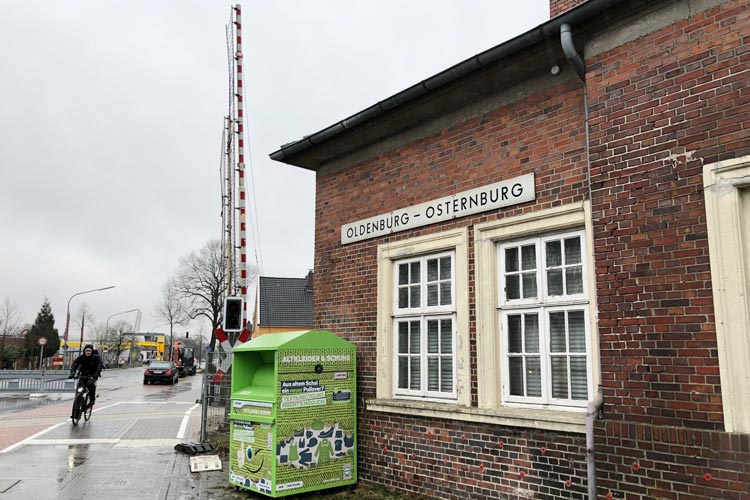 Ob der stillgelegte Stadtteilbahnhof Osternburg Teil einer Stadtbahnlinie werden kann, soll geprüft werden.