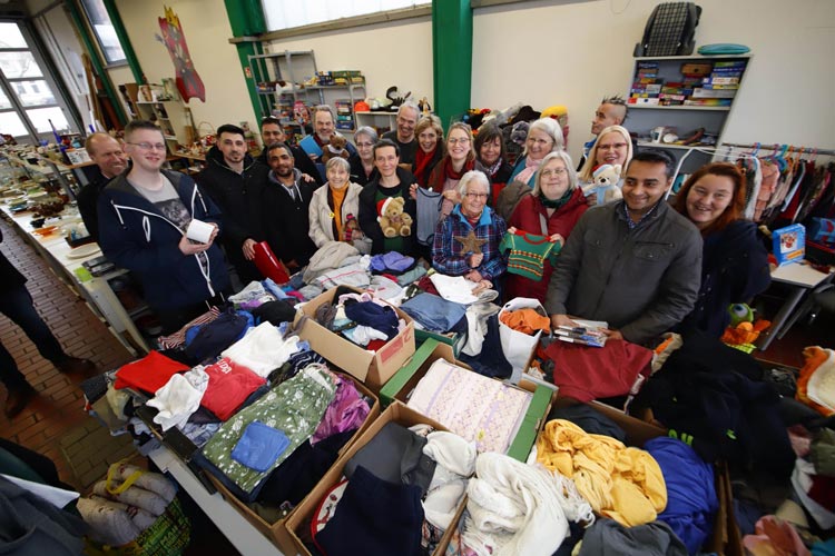 Der Verschenkmarkt wurde am neuen Standort wiedereröffnet.