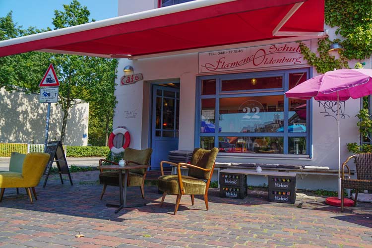Präsentiert den ersten Osternburger Kreativmarkt: Das Café 22 in der Schulstraße im Sommer.