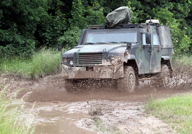 Gepanzertes Bundeswehr-Auto, über dts Nachrichtenagentur