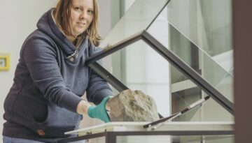 sandra-fuenfstueck-meteorit-benthullen
