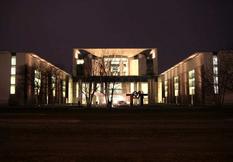 Bundeskanzleramt bei Nacht, über dts Nachrichtenagentur