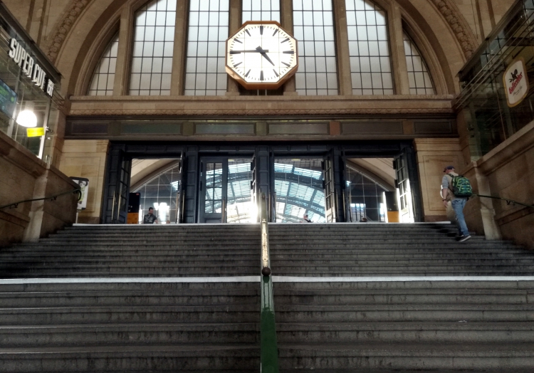 Bahnhofsuhr im Leipziger Hauptbahnhof, über dts Nachrichtenagentur