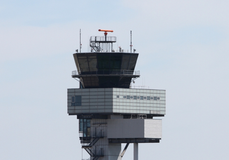 Flughafentower, über dts Nachrichtenagentur