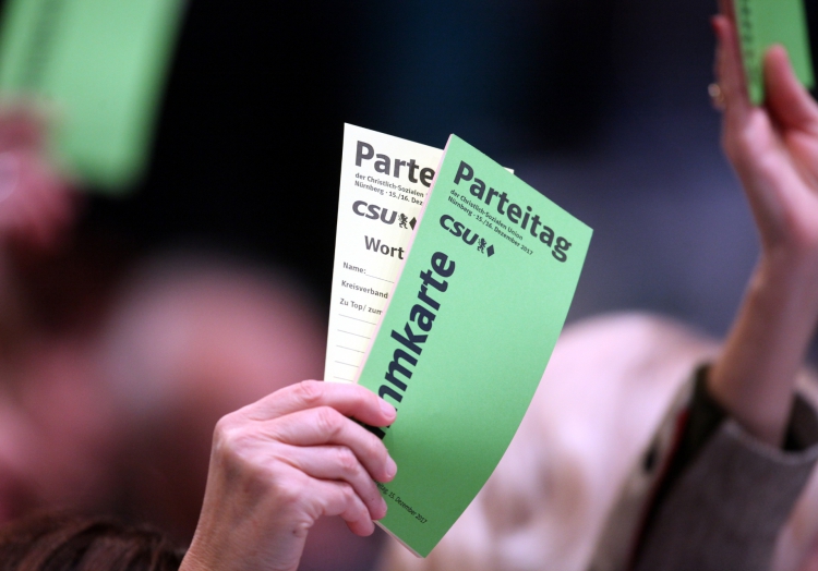 Abstimmung auf CSU-Parteitag, über dts Nachrichtenagentur
