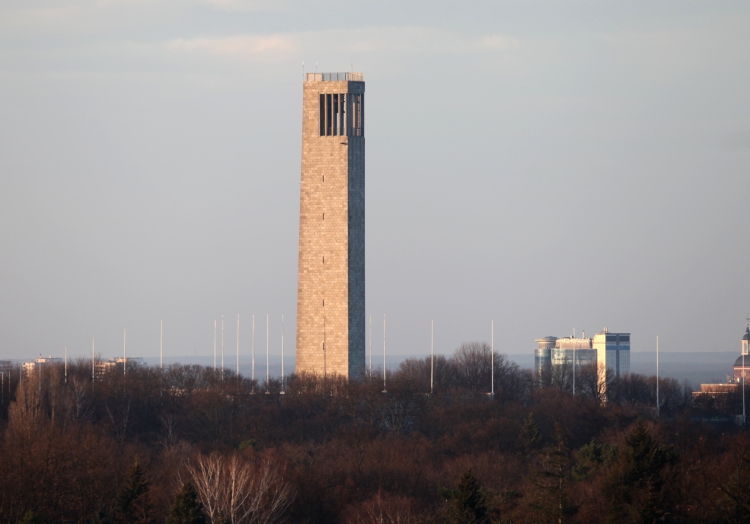 Glockenturm beim Olympiastadion Berlin, über dts Nachrichtenagentur