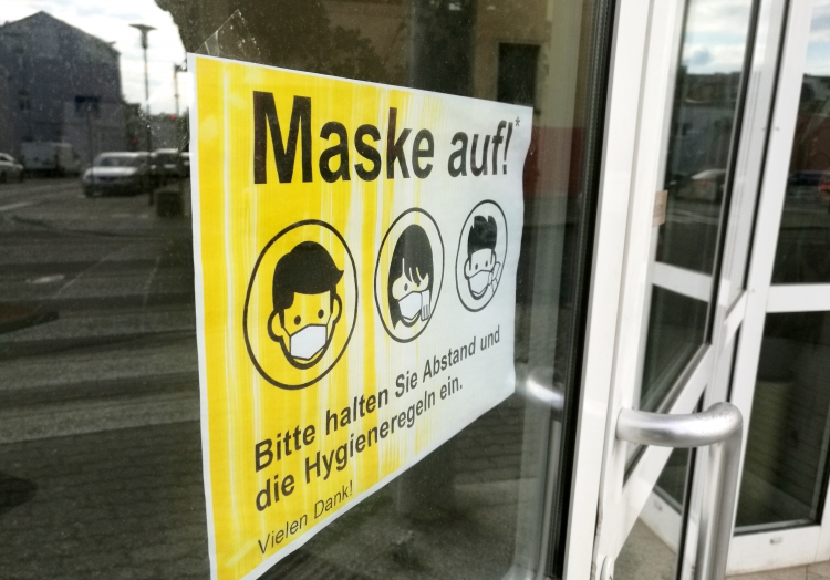 Schild mit der Aufschrift ´Maske auf´, über dts Nachrichtenagentur