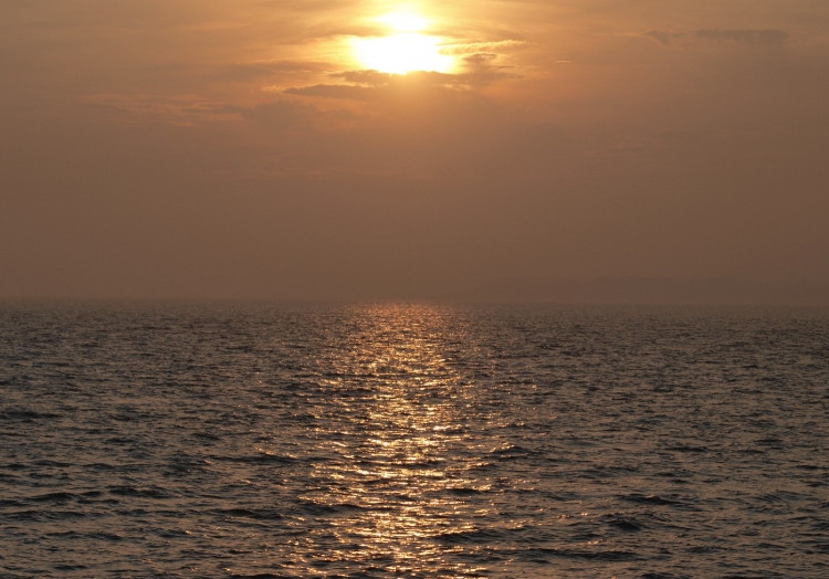 Sonnenuntergang über dem Meer, über dts Nachrichtenagentur