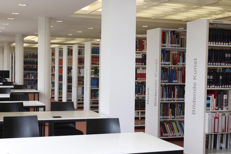 Ab 10. Juni können wieder Arbeitsplätze in der Landesbibliothek genutzt werden.
