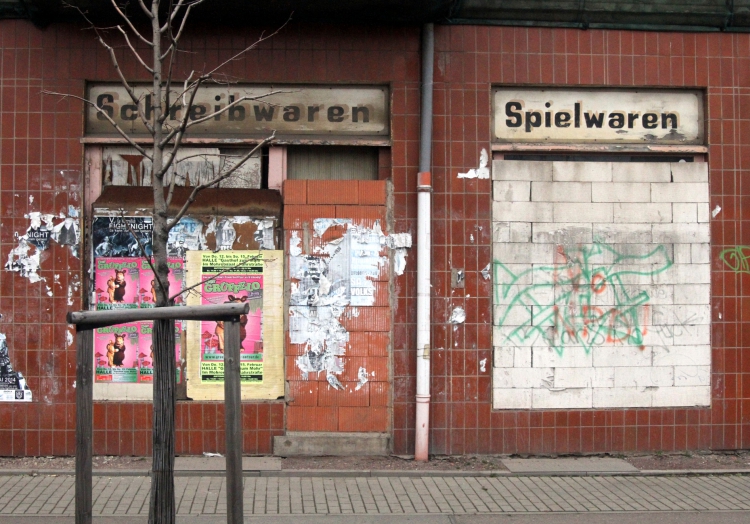 Leerstehende Häuser, über dts Nachrichtenagentur