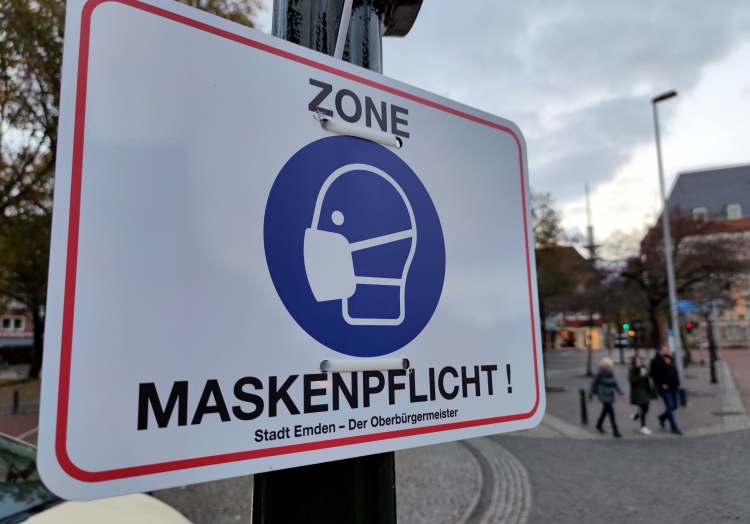 Maskenpflicht in der Innenstadt von Emden, über dts Nachrichtenagentur