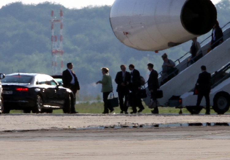 Angela Merkel landet mit der Flugbereitschaft, über dts Nachrichtenagentur